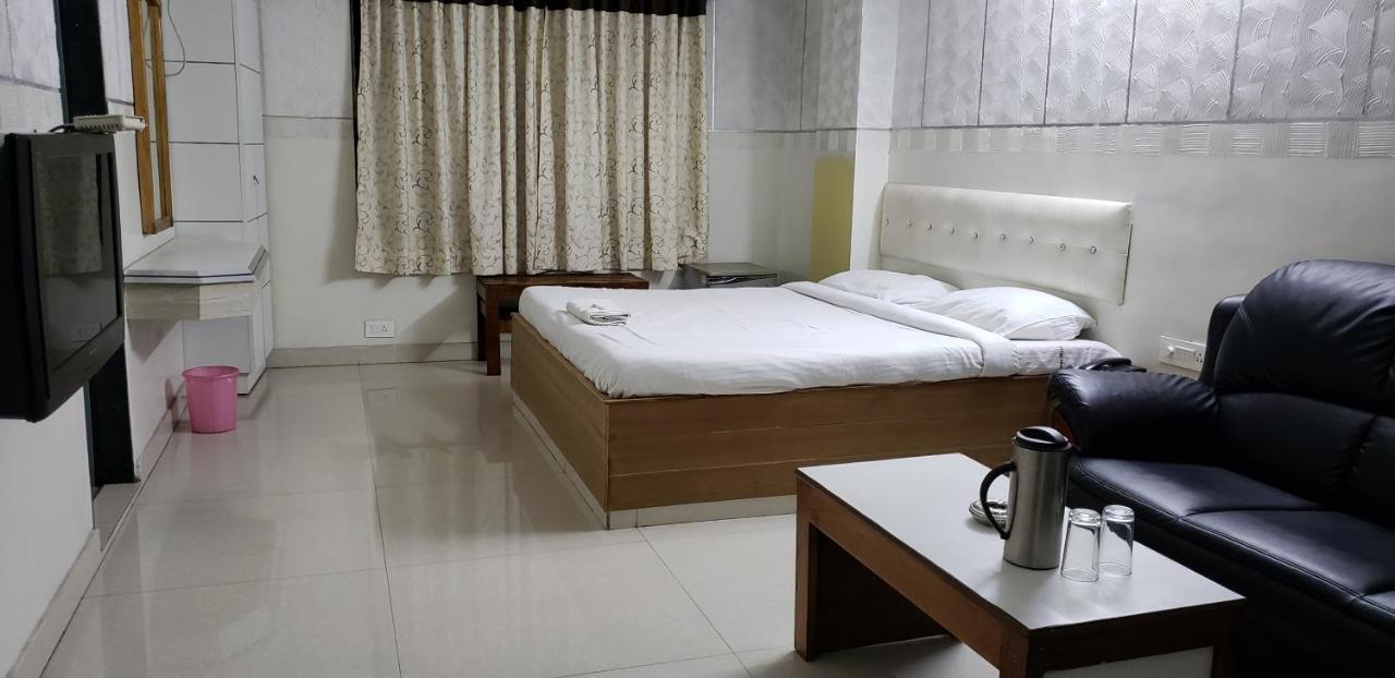 Sarovar Hotel Вишакхапатнам Экстерьер фото